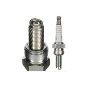 Candela NGK CR7EB (10 pezzi per scatola) NGKCR7EB