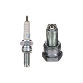 Candela NGK CR8EK (10 pezzi per scatola) NGKCR8EK