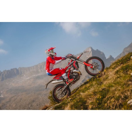 BETA - XTRAINER 300 MY 2026