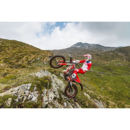 BETA - XTRAINER 300 MY 2026